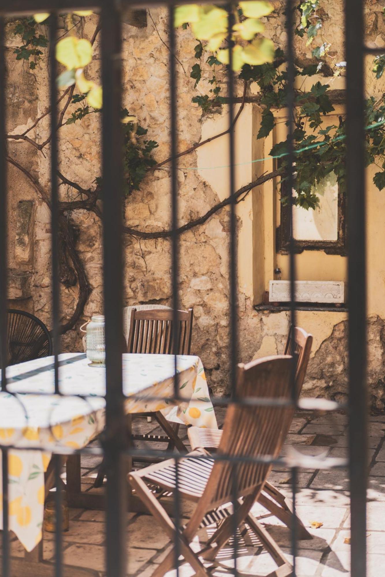 Maison Pelissier Bed And Breakfast With Sweeming Pool Cuxac-d'Aude Exterior photo